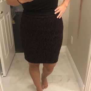 Ann Taylor loft purple lace pencil skirt size 2